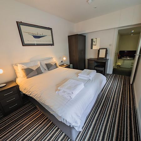 Bay & Harbour Holiday Apartments & Rooms Only 웨스턴슈퍼매어 외부 사진