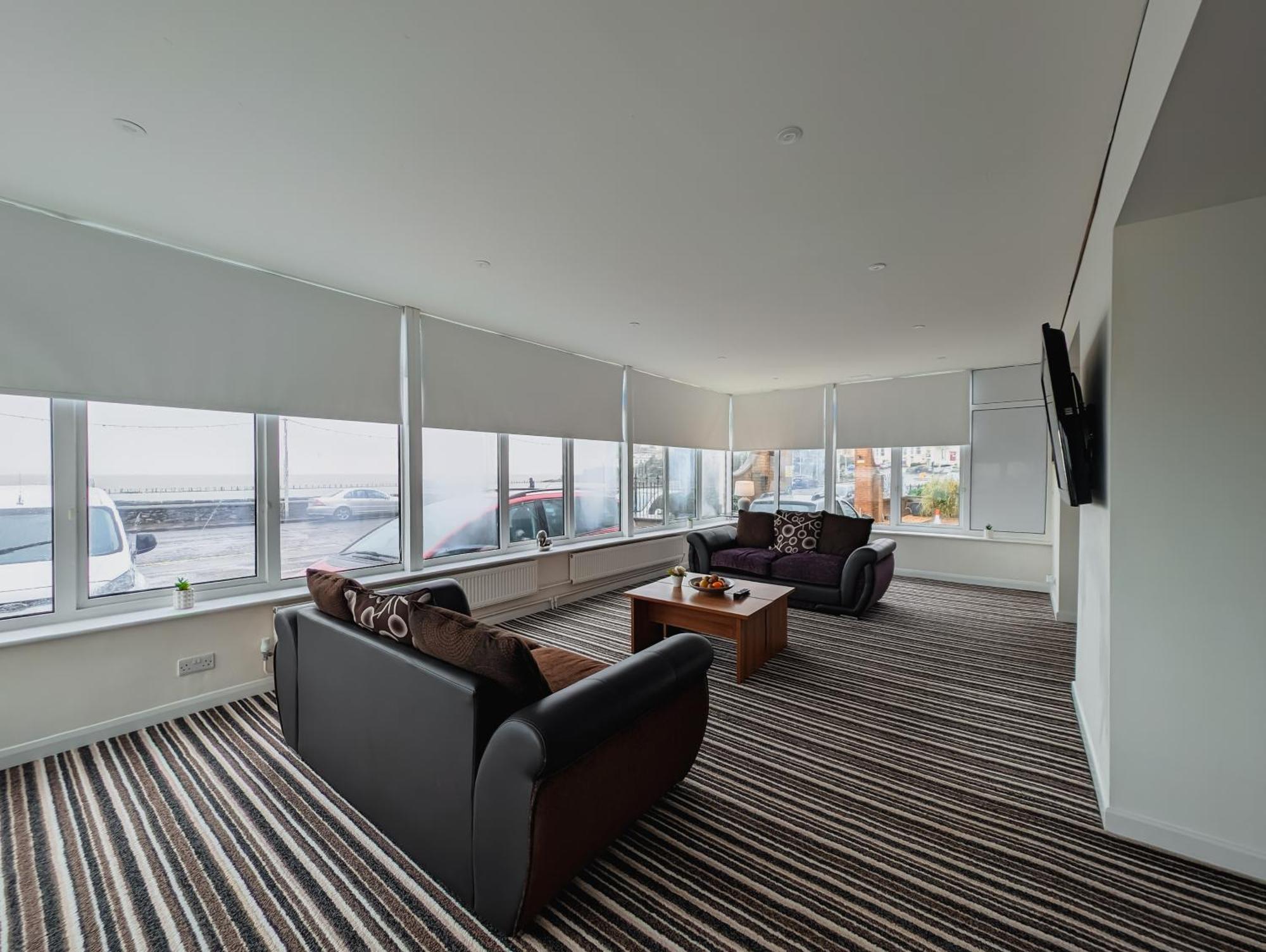 Bay & Harbour Holiday Apartments & Rooms Only 웨스턴슈퍼매어 외부 사진