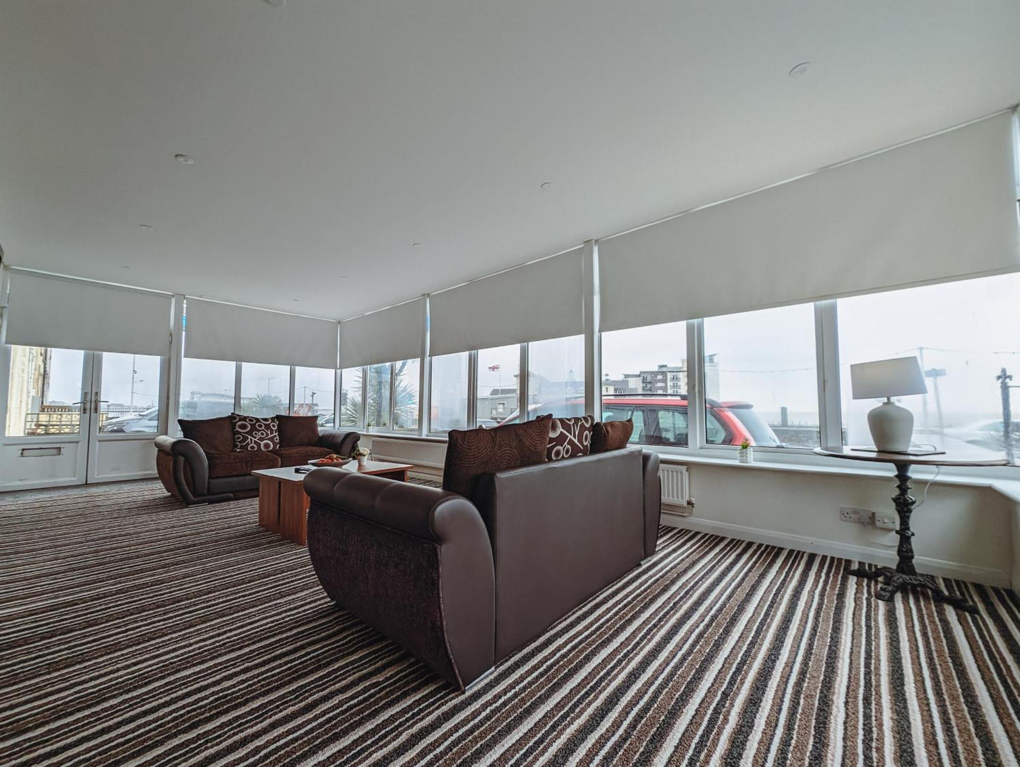 Bay & Harbour Holiday Apartments & Rooms Only 웨스턴슈퍼매어 외부 사진