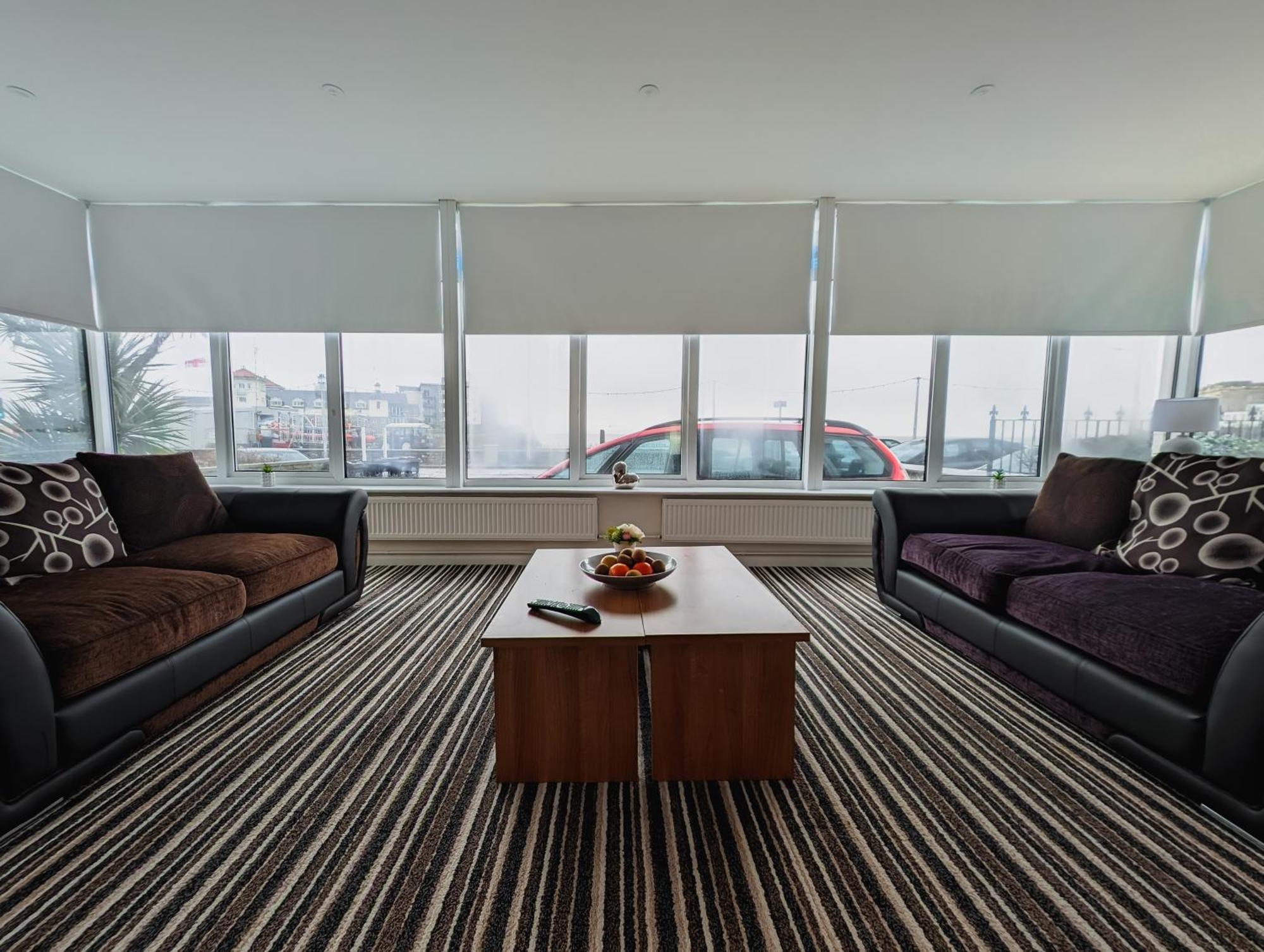 Bay & Harbour Holiday Apartments & Rooms Only 웨스턴슈퍼매어 외부 사진